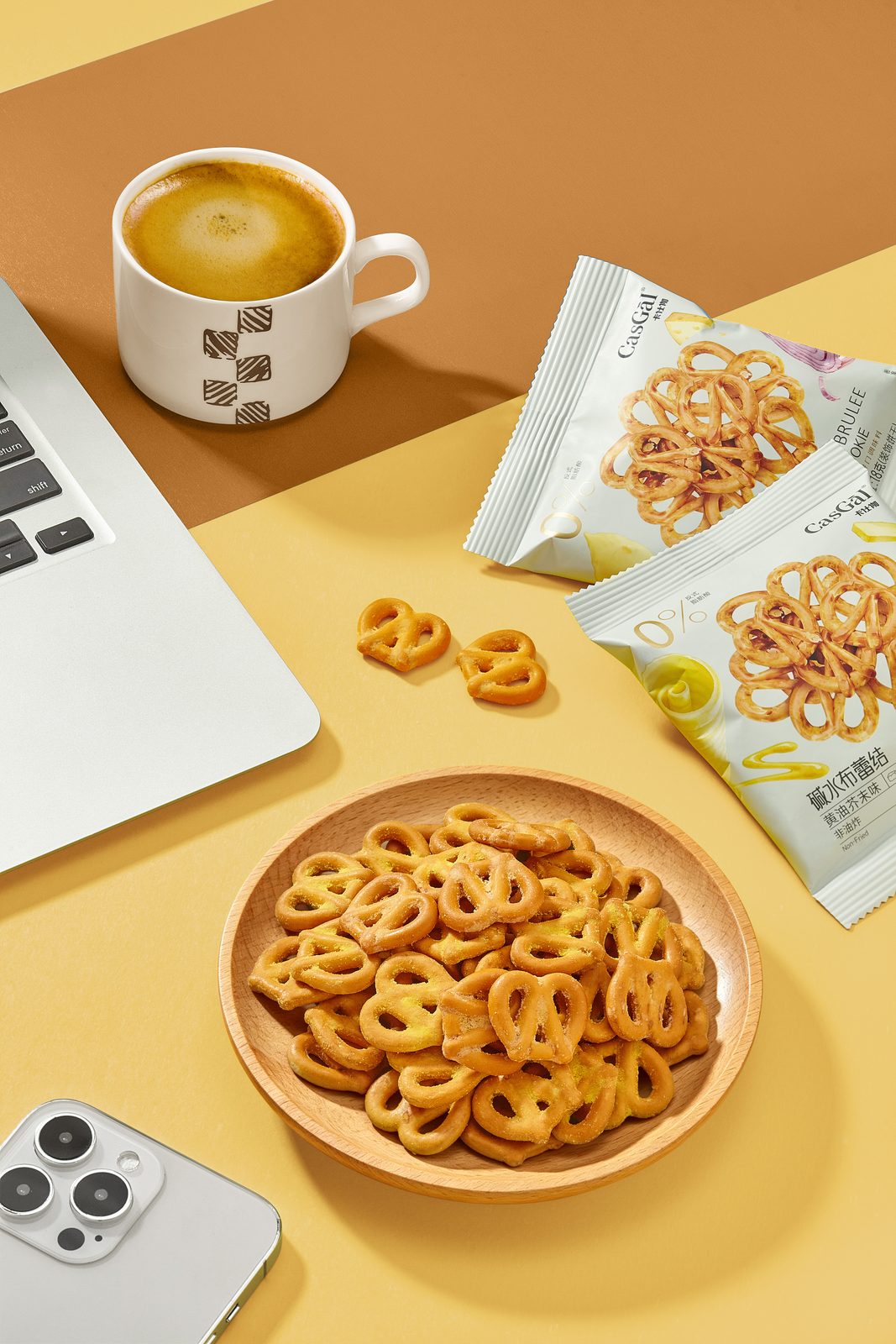 CasGaI Brulee Pretzel